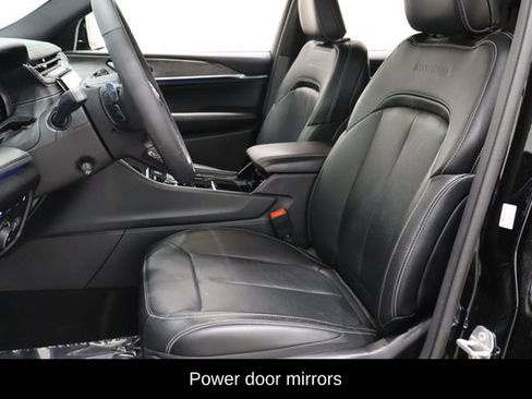 Used 2023 Jeep Grand Cherokee Overland image 13