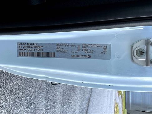 Used 2023 RAM 3500 Tradesman image 10