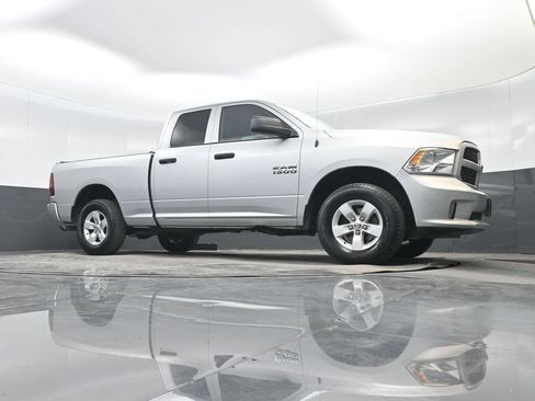 Used 2018 RAM 1500 Express AWD/4WD image 32