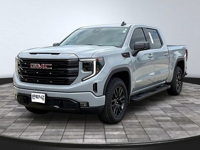 Used 2024 GMC Sierra 1500 Elevation w/ LPO, Elevation Black Package