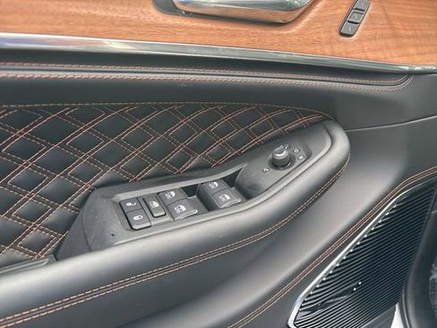 New 2025 Jeep Grand Cherokee L Summit image 17