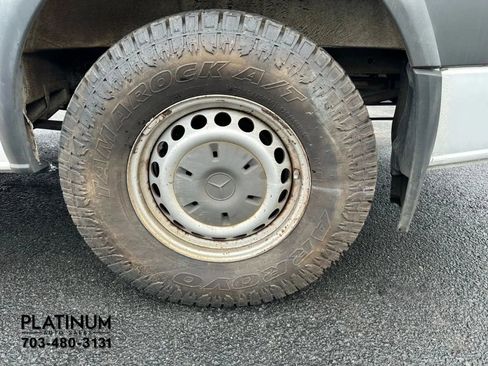 Used 2014 Mercedes-Benz Sprinter 2500 image 16