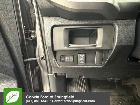 Used 2016 Toyota Tacoma Limited image 33