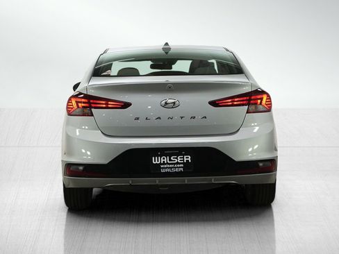 Used 2019 Hyundai Elantra SEL image 4