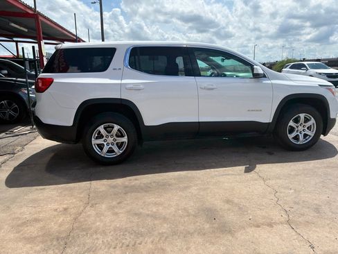 Used 2017 GMC Acadia SLE FWD image 9