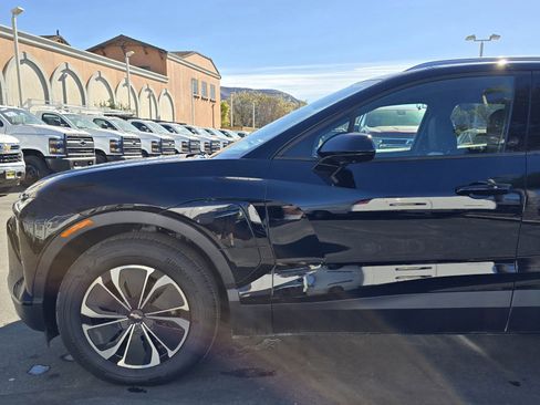 Used 2025 Chevrolet Blazer EV LT w/ Super Cruise Package image 26