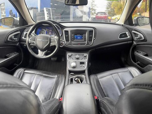 Used 2015 Chrysler 200 C FWD image 9