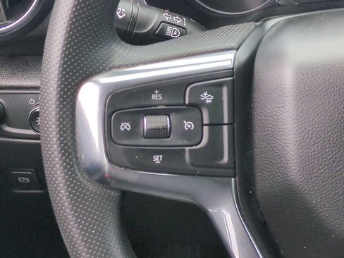 Used 2025 Chevrolet Blazer LT FWD image 15