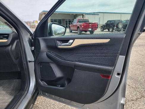 Used 2022 Ford Escape Titanium w/ Titanium Elite Package image 33