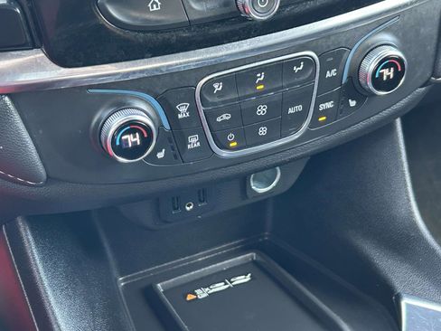 Used 2023 Chevrolet Traverse LT w/ LPO, Floor Liner Package image 27