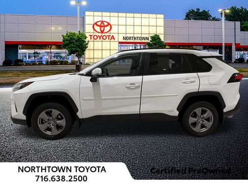 Used 2024 Toyota RAV4 XLE image 2