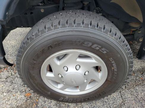 Used 2014 Ford E-350 and Econoline 350 Super Duty w/ Insulation Package image 60