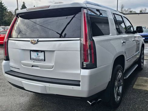 Used 2019 Cadillac Escalade Premium Luxury image 5