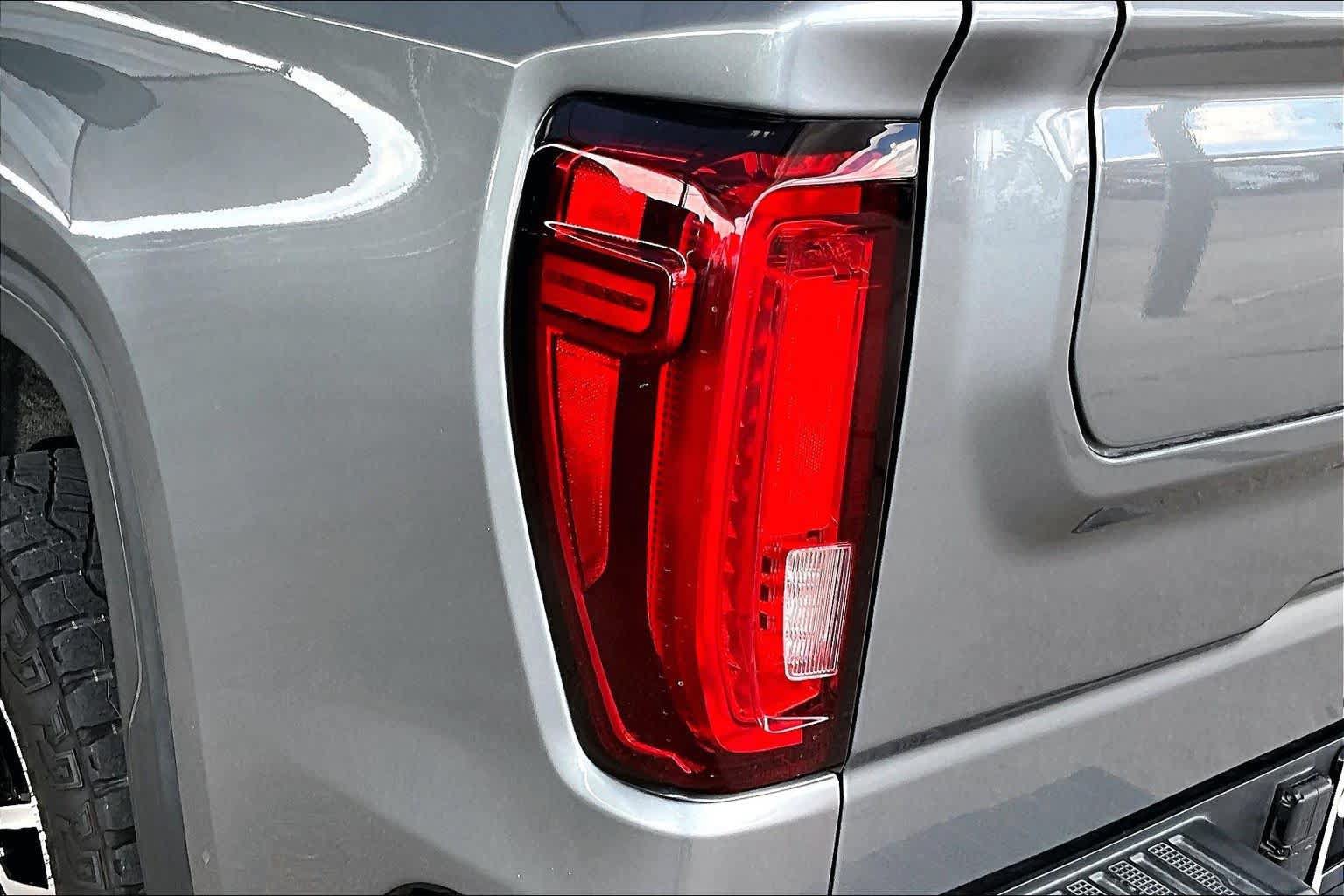 Used 2020 GMC Sierra 1500 AT4 w/ AT4 Premium Package AWD/4WD image 28