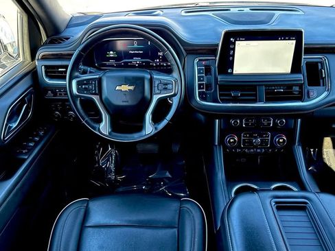 Used 2024 Chevrolet Suburban Premier image 25