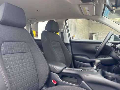 Used 2024 Honda HR-V LX image 27