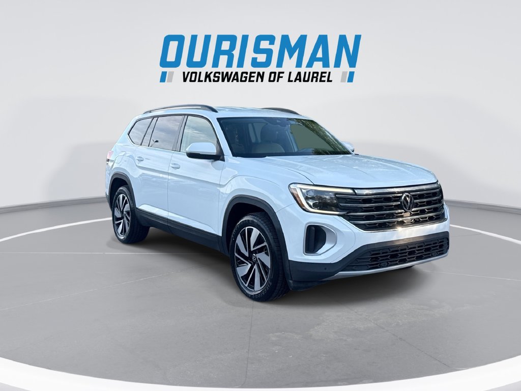 Used 2024 Volkswagen Atlas SE AWD/4WD image 2