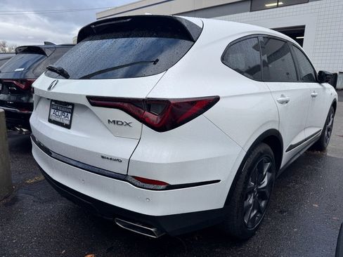 Used 2023 Acura MDX A-Spec image 2