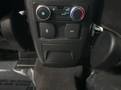 Used 2022 Ford Explorer XLT w/ Equipment Group 202A image 37