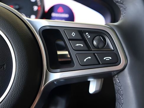 Used 2021 Porsche Cayenne AWD/4WD image 22
