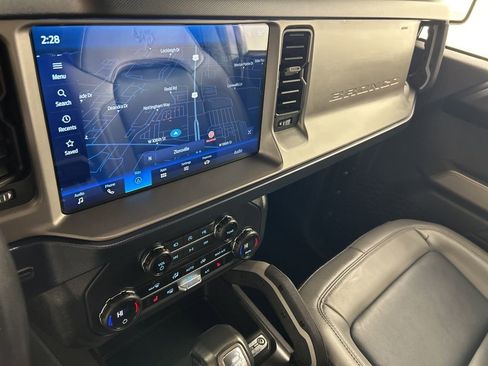 Used 2023 Ford Bronco Outer Banks image 20
