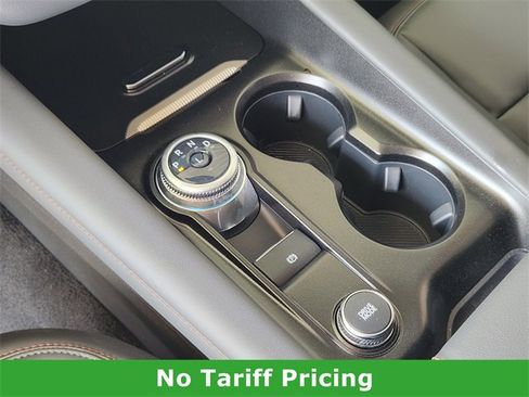 Used 2025 Ford Explorer Active w/ Active Comfort Package image 18