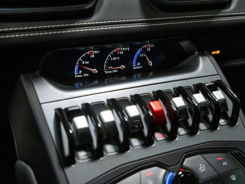 Used 2016 Lamborghini Huracan LP 610-4 image 64