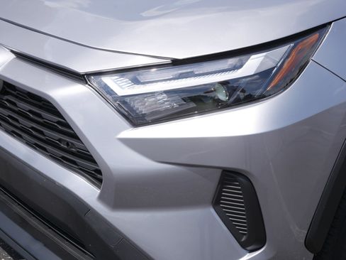 Used 2024 Toyota RAV4 LE AWD/4WD image 16