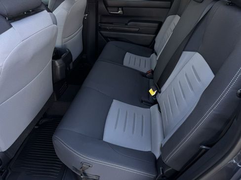 Used 2025 Toyota Tacoma TRD Sport image 18