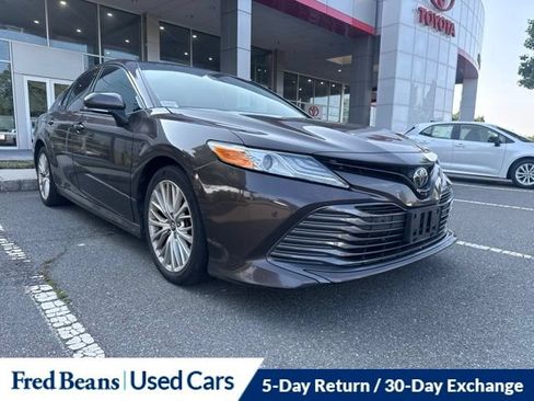 Used 2018 Toyota Camry XLE w/ Driver Assist Package FWD image 1