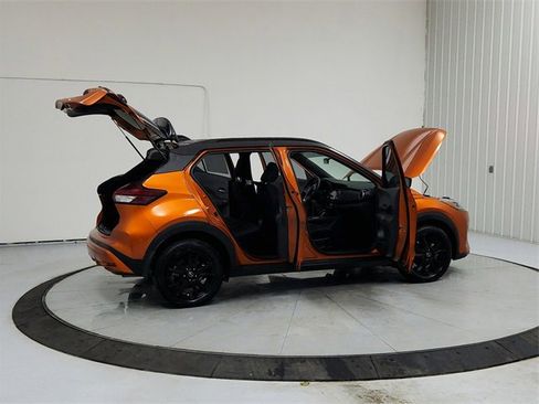 Used 2024 Nissan Kicks SR image 15
