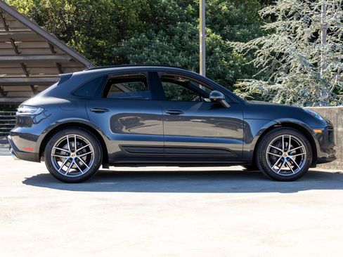 Certified 2024 Porsche Macan image 10