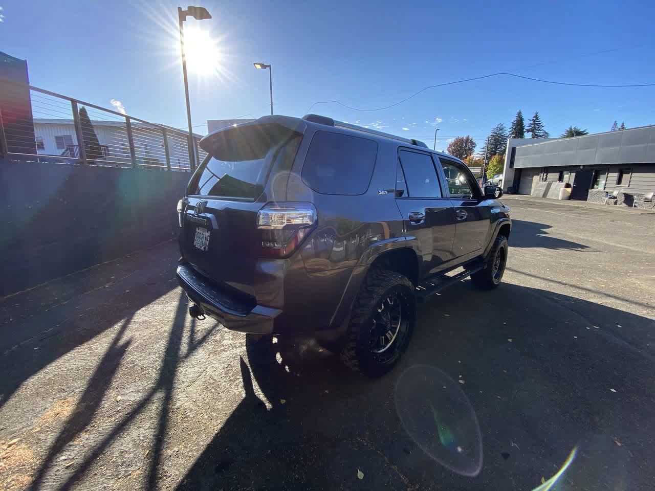 Used 2019 Toyota 4Runner SR5 AWD/4WD image 6
