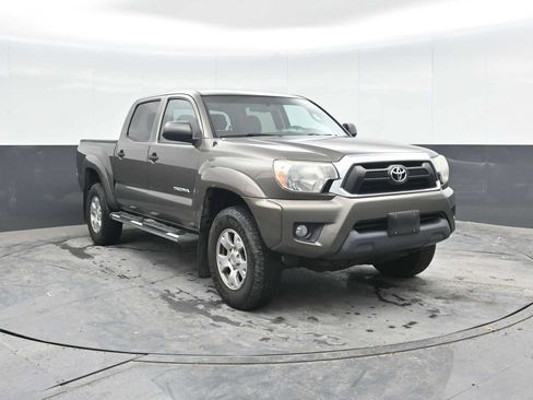 Used 2013 Toyota Tacoma PreRunner w/ SR5 Pkg RWD image 7