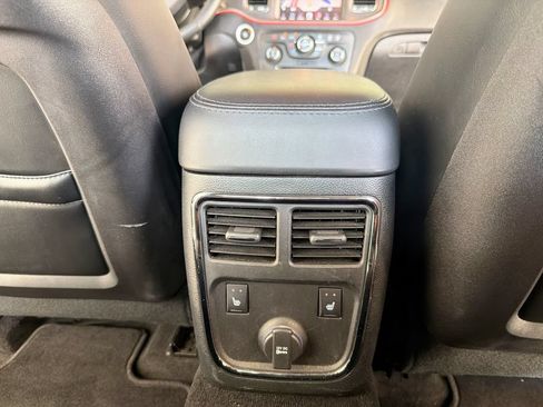 Used 2014 Dodge Charger SXT Plus RWD image 18