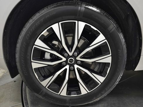 Used 2023 Volvo XC60 B5 Core w/ Climate Package AWD/4WD image 15