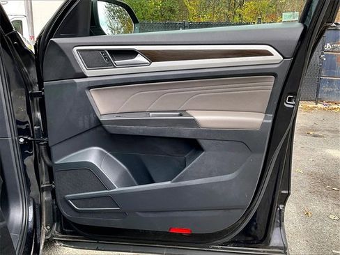 Used 2022 Volkswagen Atlas SE w/ Panoramic Sunroof Package image 20