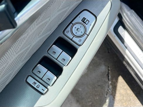 Used 2022 Hyundai Palisade Calligraphy image 18