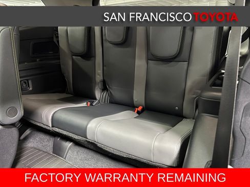 Used 2025 Subaru Ascent Onyx Edition w/ Onyx Package image 17