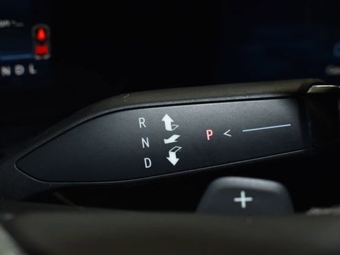 Used 2025 Chevrolet Tahoe Z71 image 22