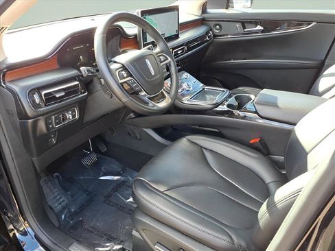 Certified 2022 Lincoln Nautilus Reserve w/ Luxury Package image 14