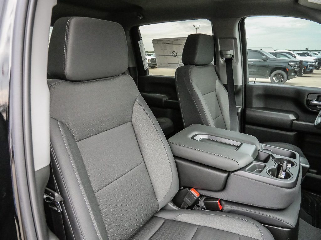 New 2026 Chevrolet Silverado 2500 Custom w/ Custom Value Package AWD/4WD image 17