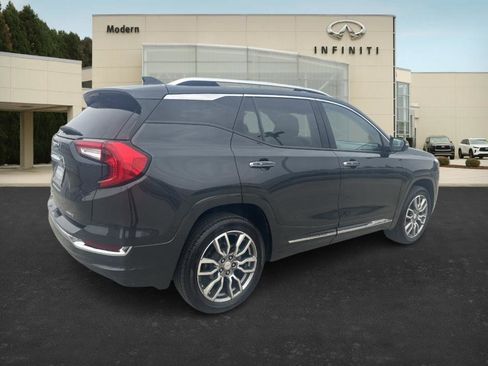Used 2022 GMC Terrain Denali image 5