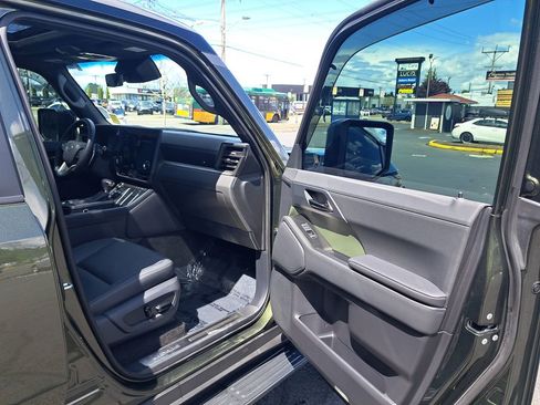 Used 2025 Lexus GX 550 AWD/4WD image 17