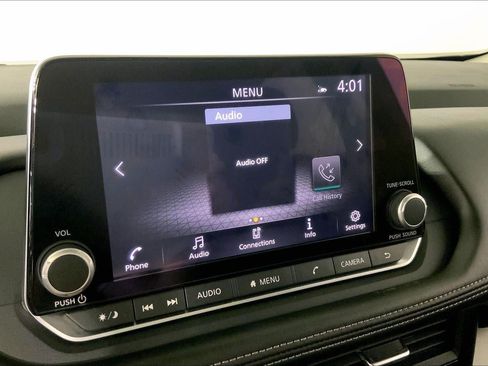 Used 2025 Nissan Rogue SV AWD/4WD image 6