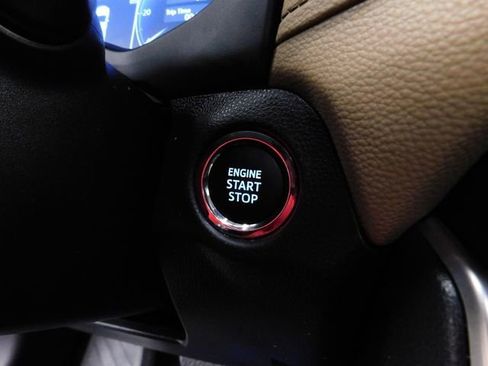 Used 2023 Toyota RAV4 Limited image 30