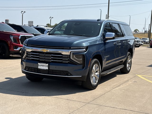Used 2025 Chevrolet Suburban Premier AWD/4WD image 14