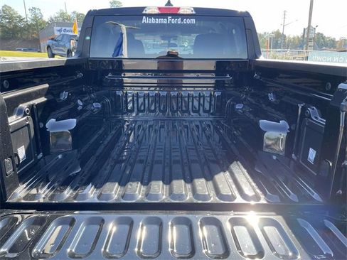 New 2025 Ford Maverick XL image 5