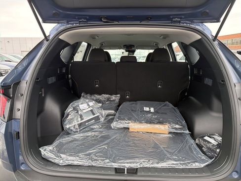 New 2026 Hyundai Tucson SE image 11