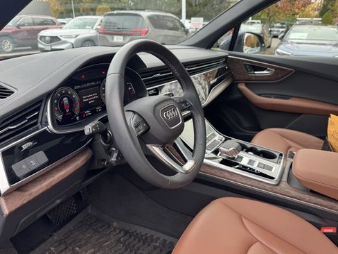Certified 2025 Audi Q7 2.0T Premium image 23